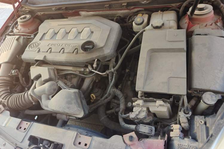 Used Buick Regal 2012 2.0L Luxury Edition Engine Bay Left