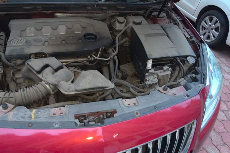 Used Buick Regal 2012 2.0L Luxury Edition Engine Bay Left