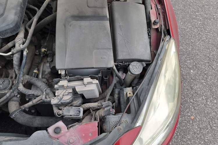Used Buick Regal 2012 2.0L Comfort Edition Engine Bay Left