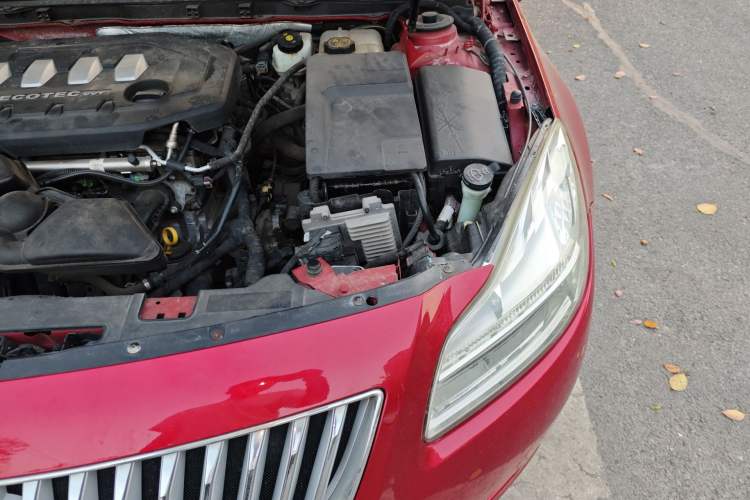 Used Buick Regal 2012 2.0L Luxury Edition Engine Bay Left
