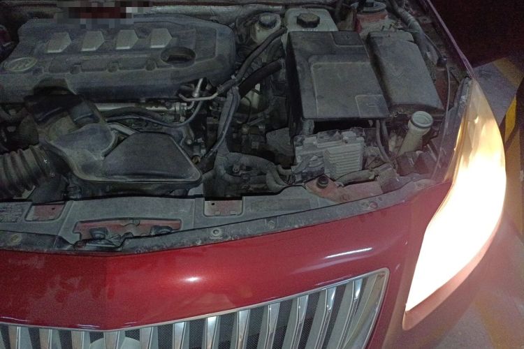 Used Buick Regal 2012 2.0L Comfort Edition Engine Bay Left