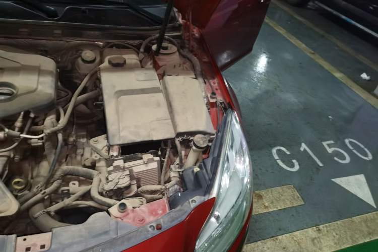 Used Buick Regal 2012 2.0L Luxury Edition Engine Bay Left
