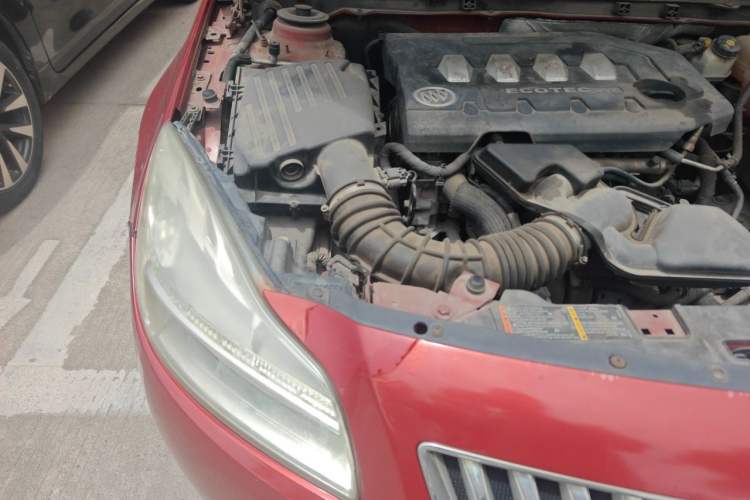 Used Buick Regal 2012 2.0L Comfort Edition Engine Bay Right