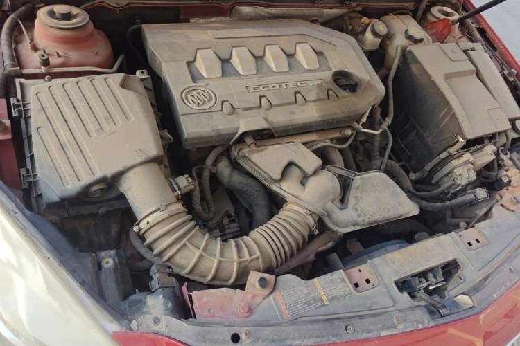 Used Buick Regal 2012 2.0L Luxury Edition Engine Bay Right