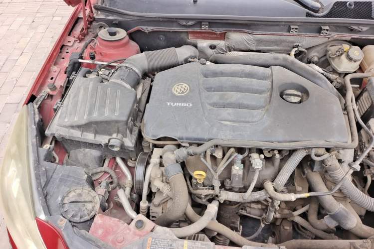 Used Buick Regal 2012 2.0T Luxury Sport Edition Engine Bay Right