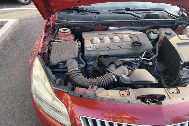 Used Buick Regal 2012 2.0L Comfort Edition Engine Bay Right