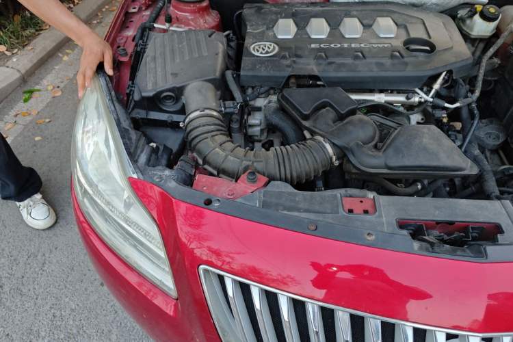 Used Buick Regal 2012 2.0L Luxury Edition Engine Bay Right