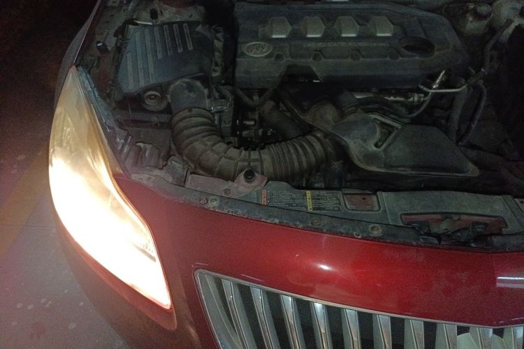 Used Buick Regal 2012 2.0L Comfort Edition Engine Bay Right