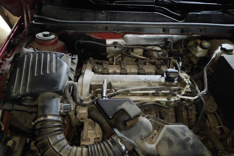 Used Buick Regal 2012 2.0L Comfort Edition Engine Bay Right