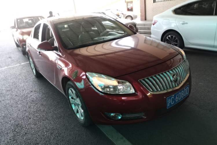 Used Buick Regal 2012 2.0L Luxury Edition Front Right 45 Deg