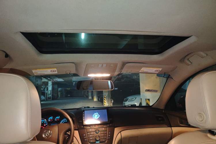 Used Buick Regal 2012 2.0L Comfort Edition Headliner