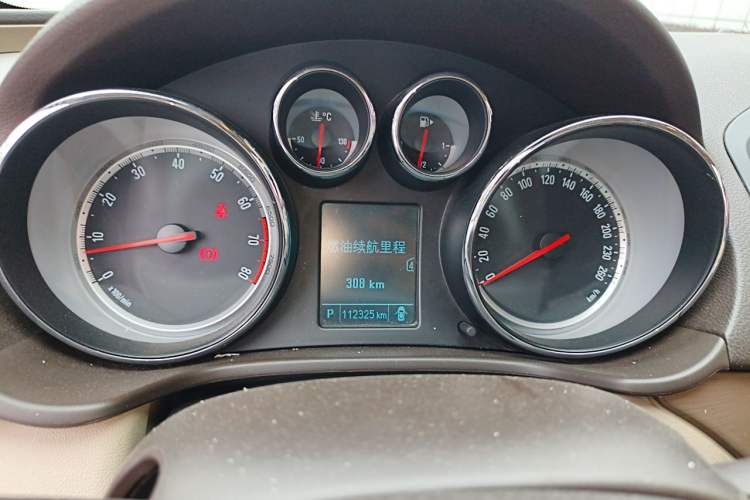 Used Buick Regal 2012 2.0L Luxury Edition Instrument Cluster