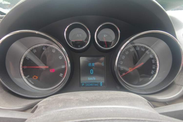 Used Buick Regal 2012 2.0L Comfort Edition Instrument Cluster