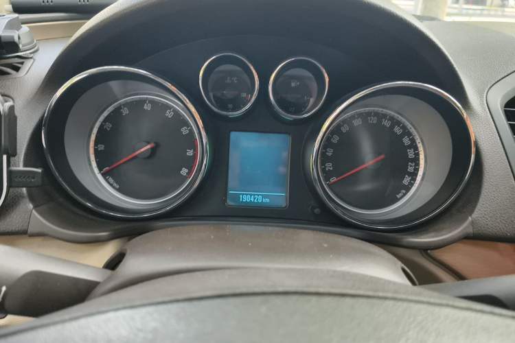 Used Buick Regal 2012 2.0L Comfort Edition Instrument Cluster