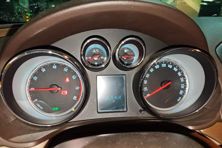 Used Buick Regal 2012 2.0L Comfort Edition Instrument Cluster