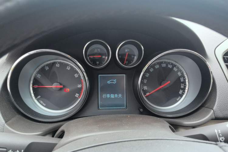 Used Buick Regal 2012 2.0L Luxury Edition Instrument Cluster