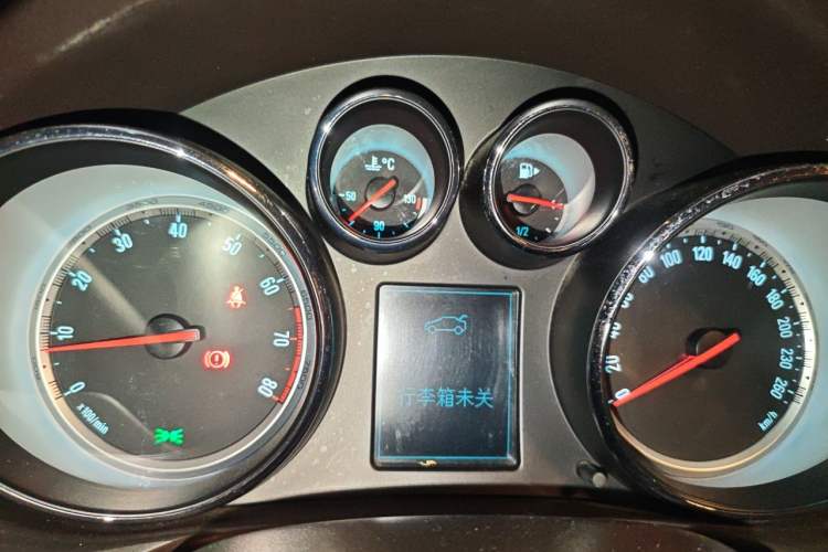 Used Buick Regal 2012 2.0L Comfort Edition Instrument Cluster