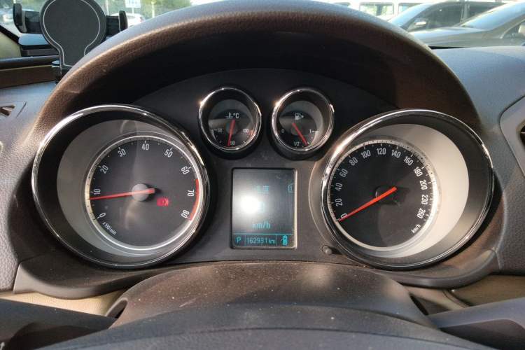 Used Buick Regal 2012 2.0L Comfort Edition Instrument Cluster