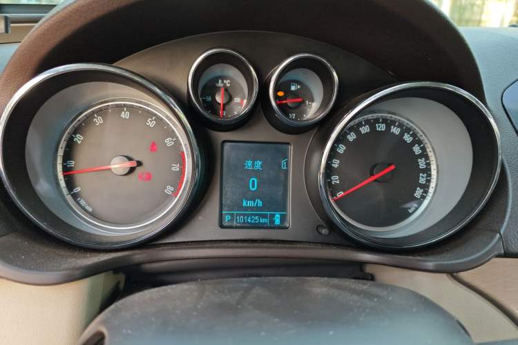 Used Buick Regal 2012 2.0L Luxury Edition Instrument Cluster