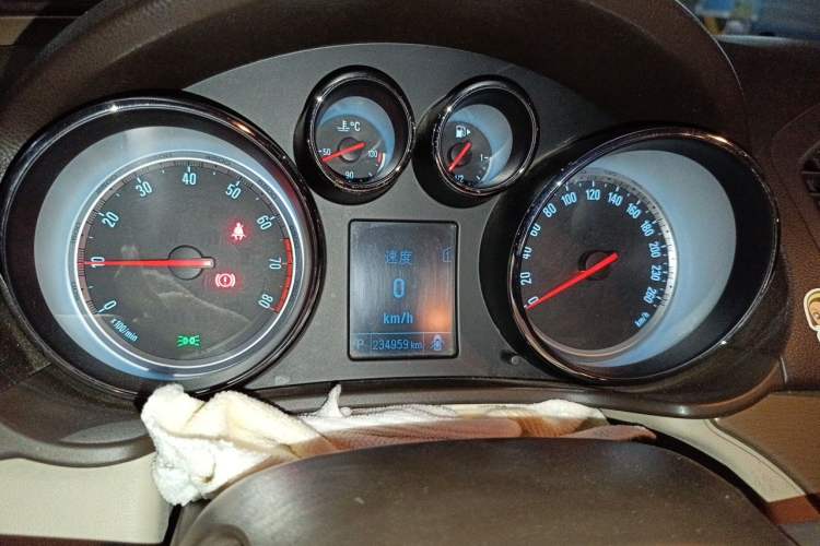 Used Buick Regal 2012 2.0L Comfort Edition Instrument Cluster