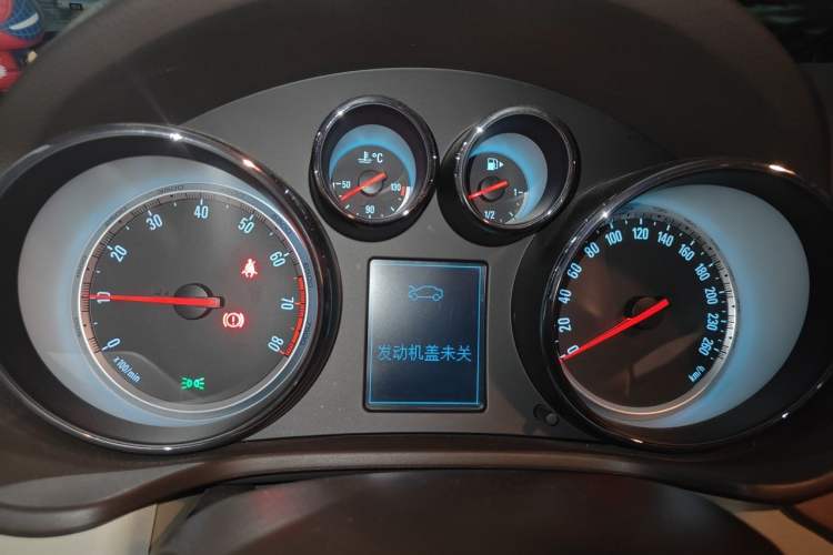 Used Buick Regal 2012 2.0L Luxury Edition Instrument Cluster