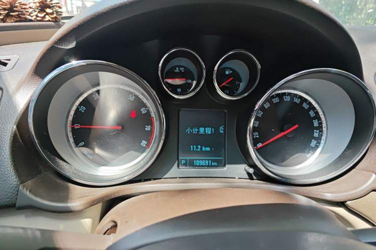 Used Buick Regal 2012 2.0L Comfort Edition Instrument Cluster