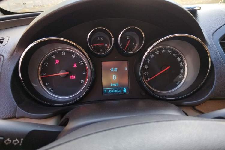 Used Buick Regal 2012 2.0L Luxury Edition Instrument Cluster
