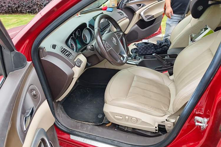 Used Buick Regal 2012 2.0L Luxury Edition Left Front Seat