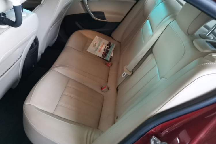 Used Buick Regal 2012 2.0L Luxury Edition Left Rear Seat