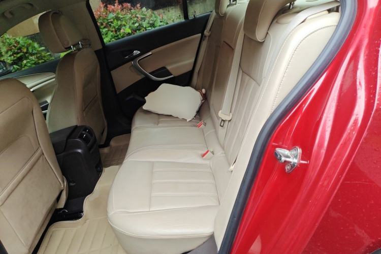 Used Buick Regal 2012 2.0L Luxury Edition Left Rear Seat