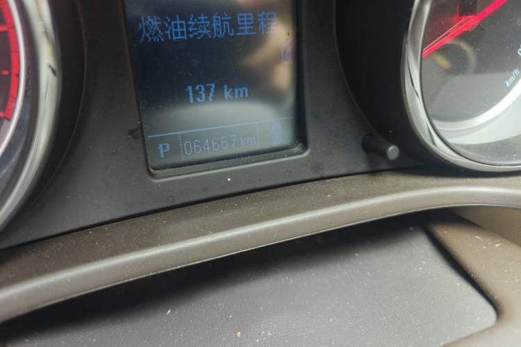 Used Buick Regal 2012 2.0L Comfort Edition Odometer Close Up