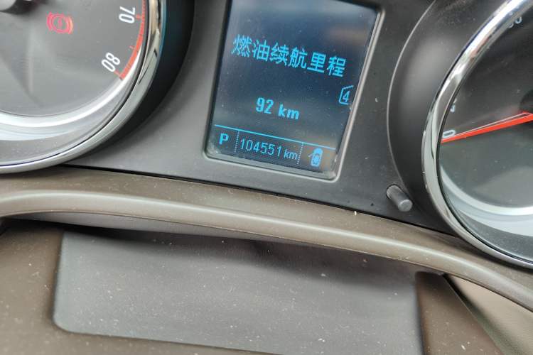 Used Buick Regal 2012 2.0L Comfort Edition Odometer Close Up