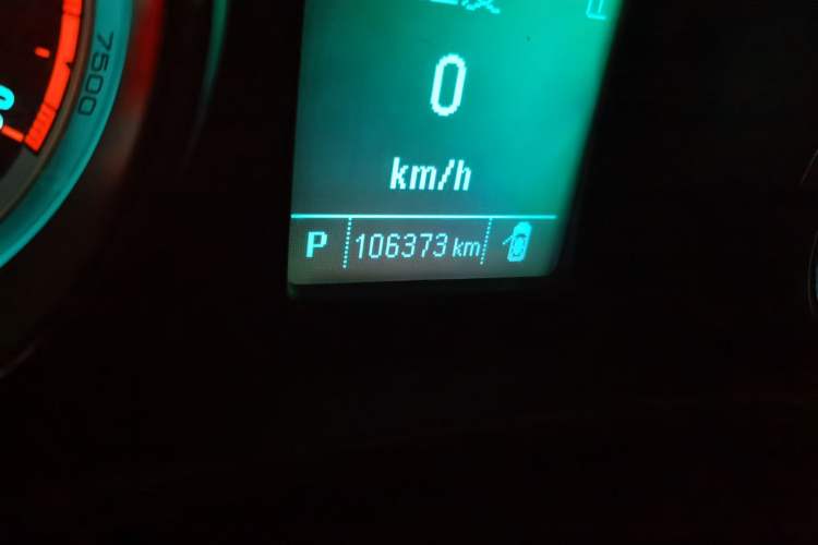 Used Buick Regal 2012 2.0L Luxury Edition Odometer Close Up