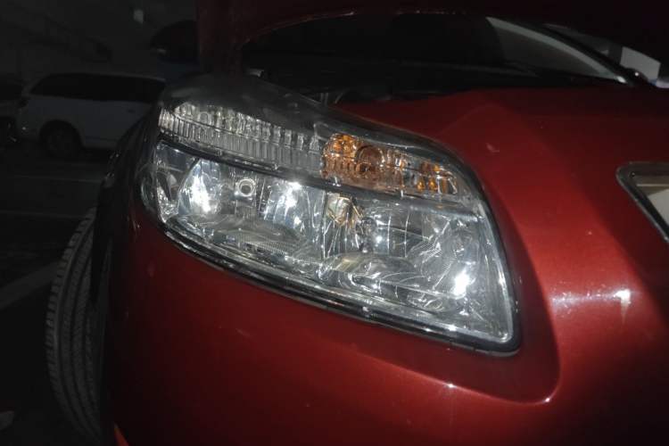 Used Buick Regal 2012 2.0L Luxury Edition Right Front Headlight