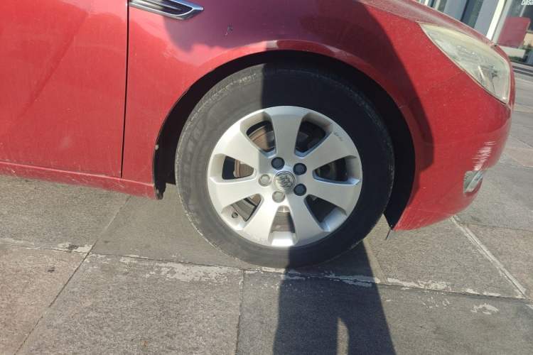 Used Buick Regal 2012 2.0L Luxury Edition Right Front Wheel Hub