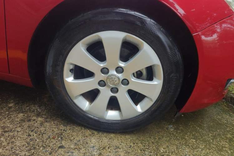 Used Buick Regal 2012 2.0L Comfort Edition Right Front Wheel Hub