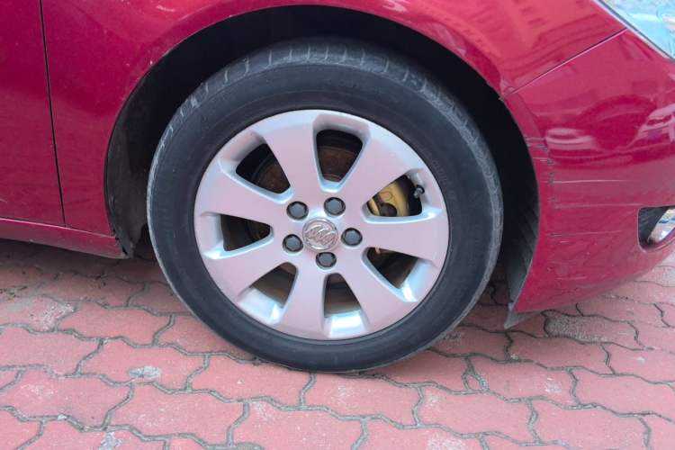 Used Buick Regal 2012 2.0L Luxury Edition Right Front Wheel Hub