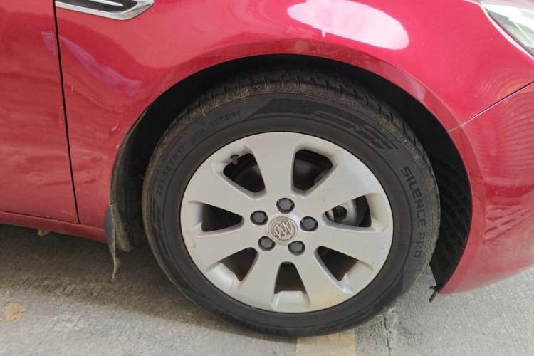 Used Buick Regal 2012 2.0L Comfort Edition Right Front Wheel Hub