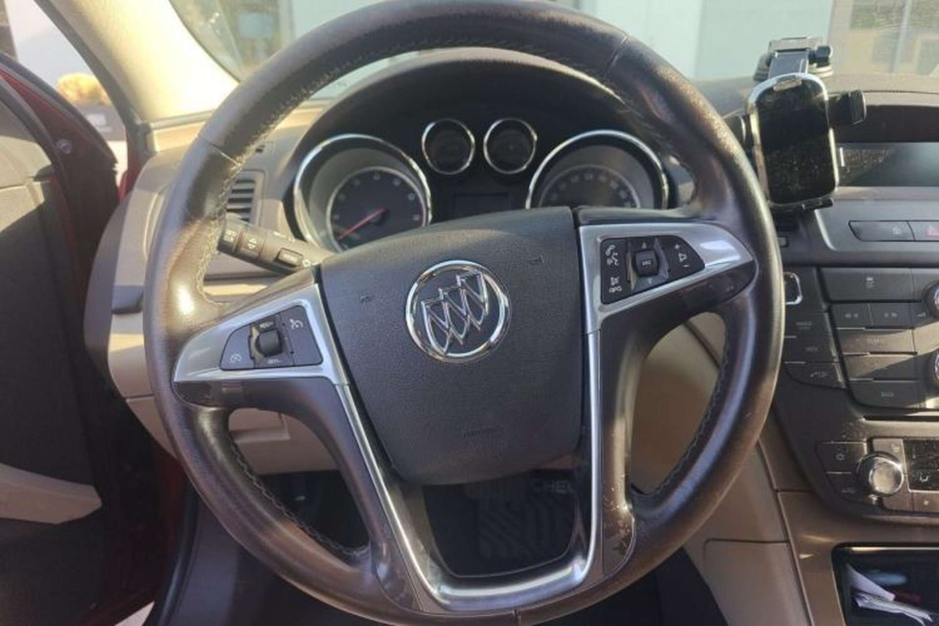 Used Buick Regal 2012 2.0L Luxury Edition Steering Wheel