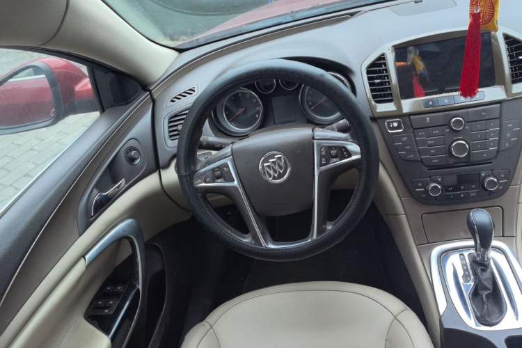 Used Buick Regal 2012 2.0L Luxury Edition Steering Wheel