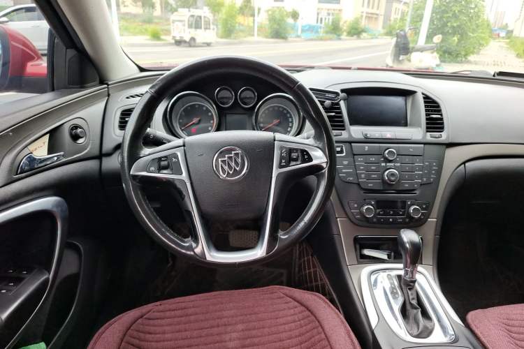 Used Buick Regal 2012 2.0T Luxury Sport Edition Steering Wheel