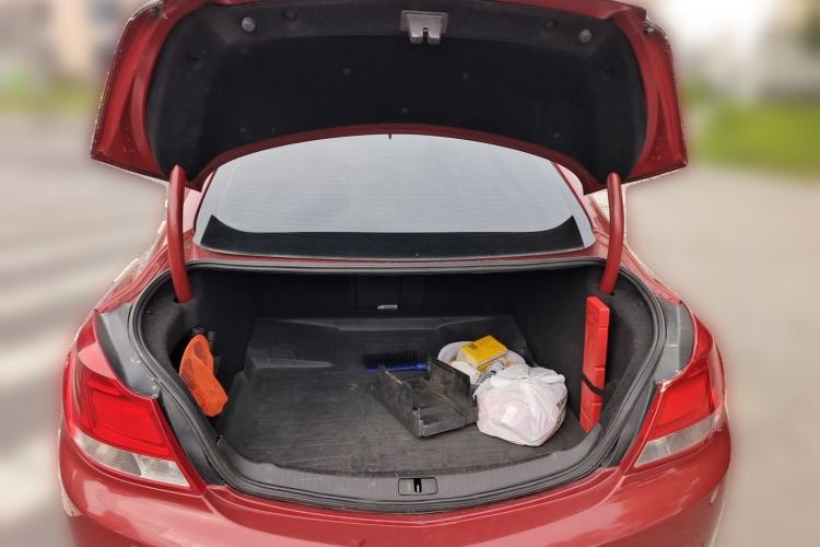 Used Buick Regal 2012 2.0T Luxury Sport Edition Trunk