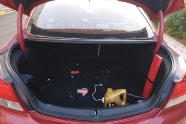 Used Buick Regal 2012 2.0L Luxury Edition Trunk
