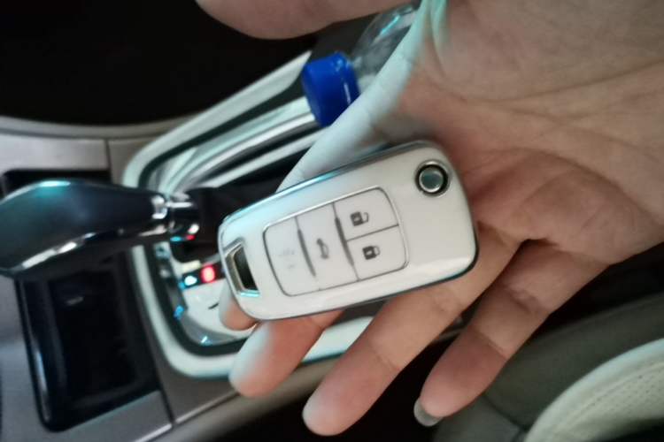 Used Buick Regal 2012 2.0L Luxury Edition Vehicle Key