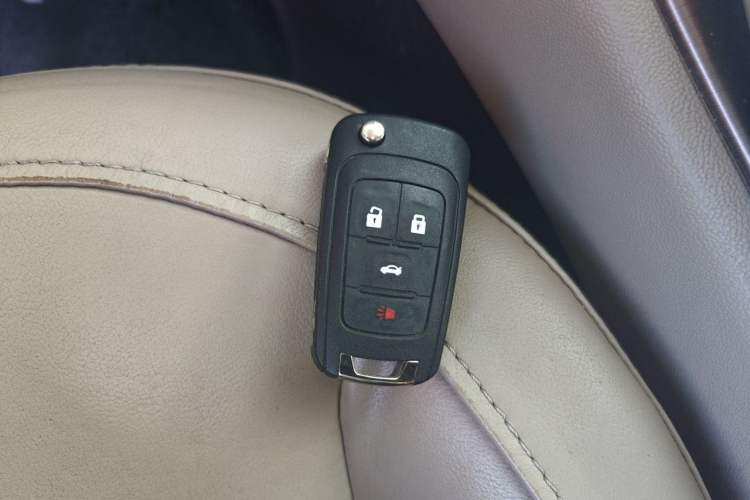 Used Buick Regal 2012 2.0L Luxury Edition Vehicle Key