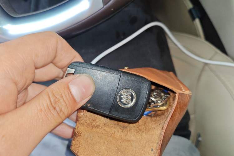 Used Buick Regal 2012 2.0L Luxury Edition Vehicle Key