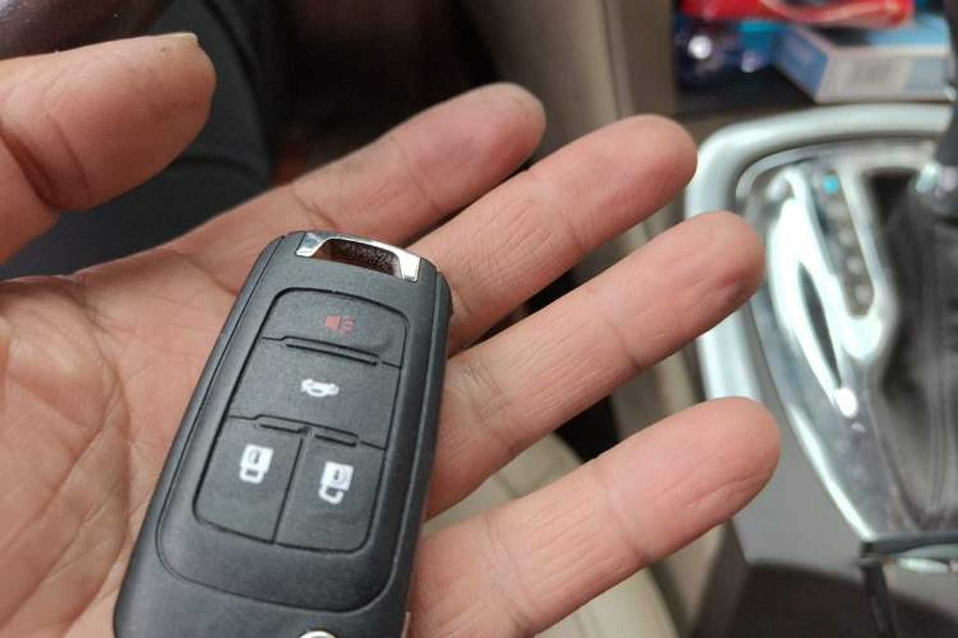 Used Buick Regal 2012 2.0L Luxury Edition Vehicle Key