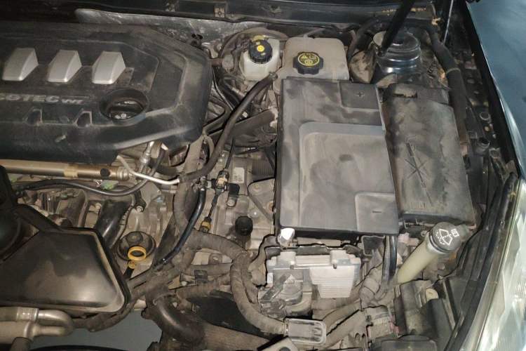 Used Buick Regal 2012 2.0L Luxury Edition Engine Bay Left