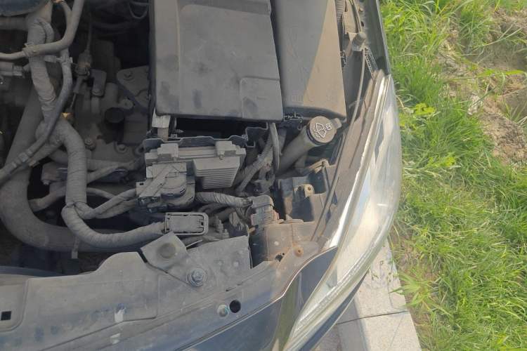 Used Buick Regal 2012 2.0L Comfort Edition Engine Bay Left