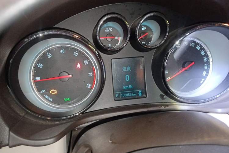 Used Buick Regal 2012 2.0L Luxury Edition Instrument Cluster